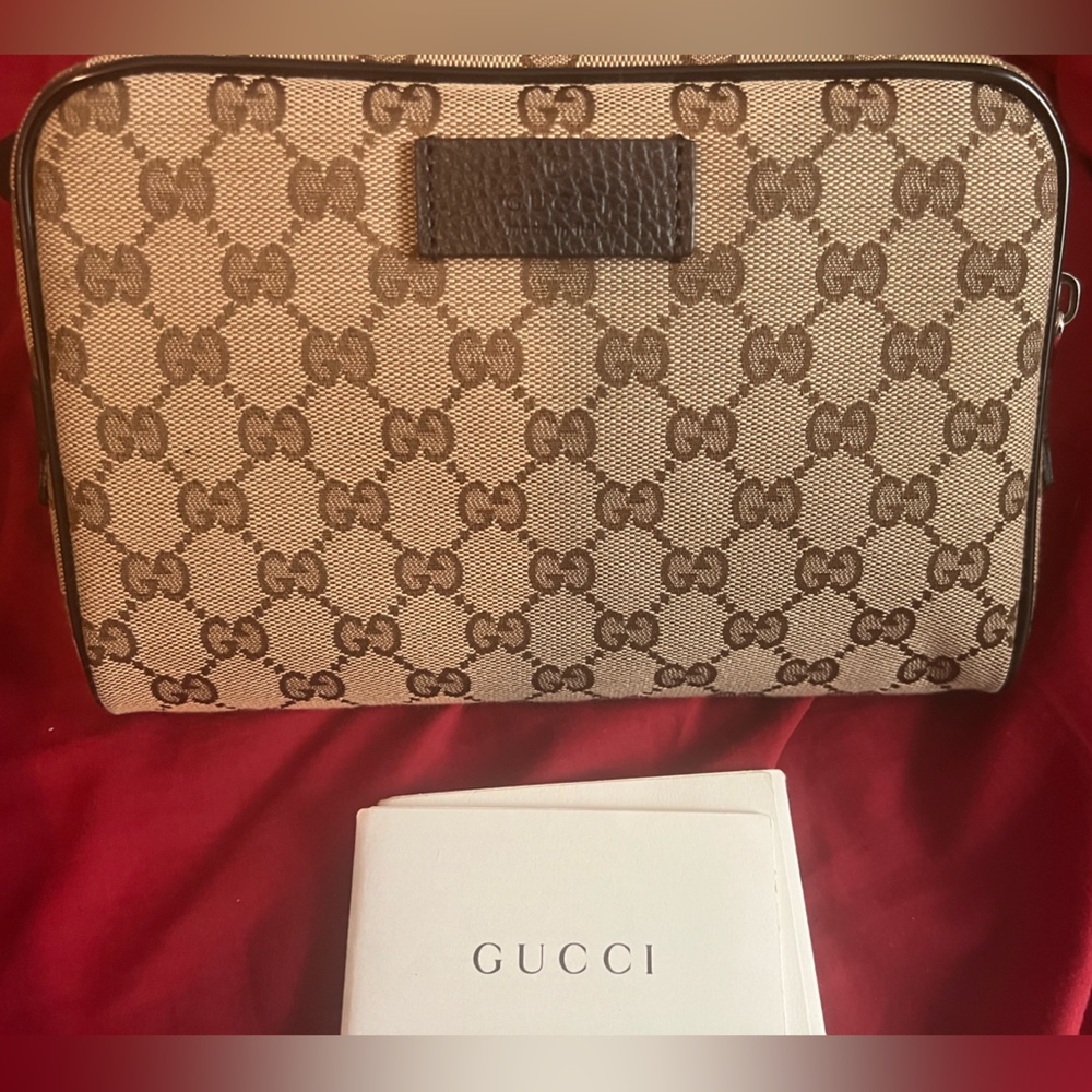 100% authentic  Gucci belt bag